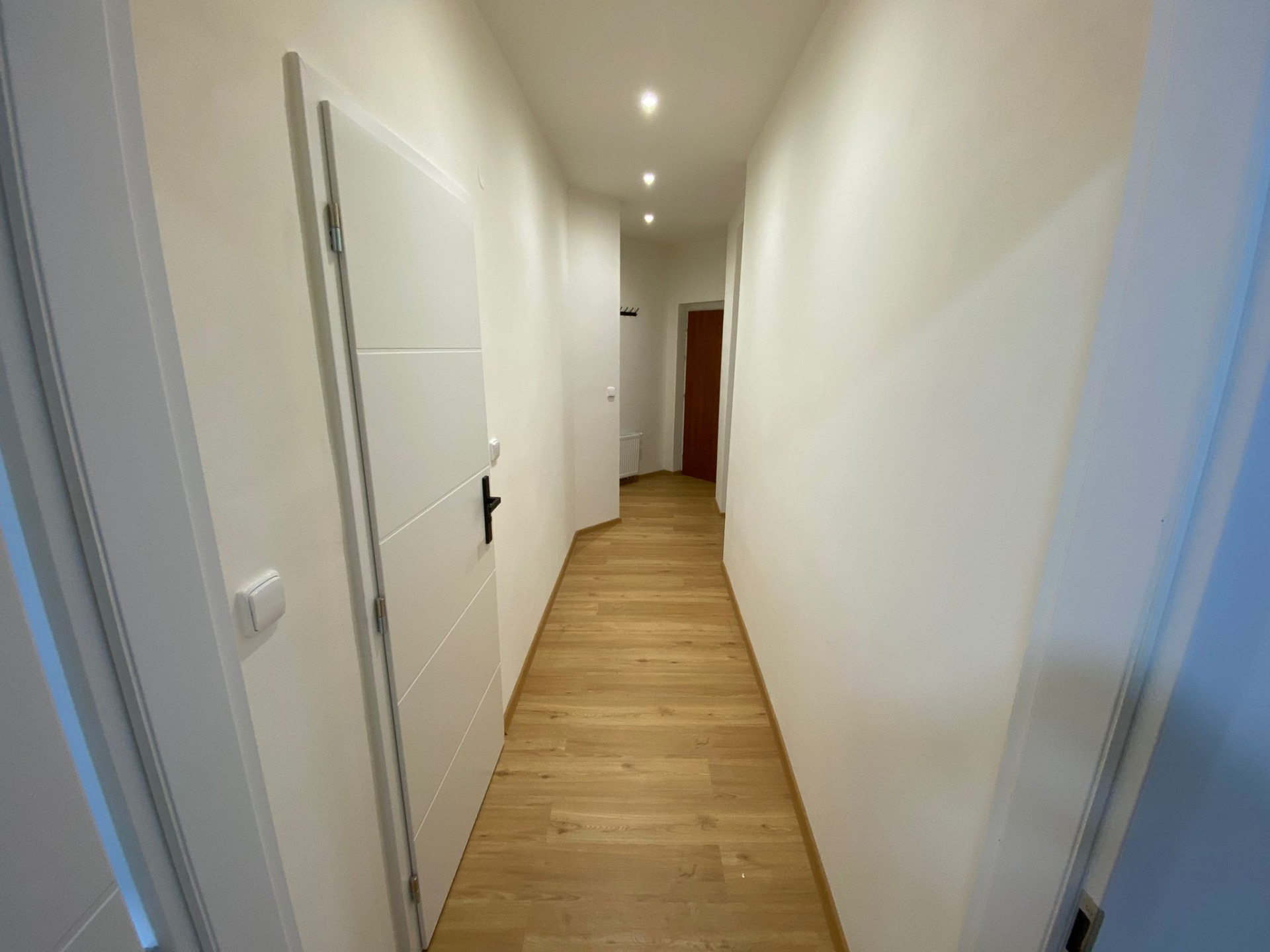 Pronájem nového bytu 2+kk (plus pracovna), ul. K zámku, Praha - Dolní Počernice