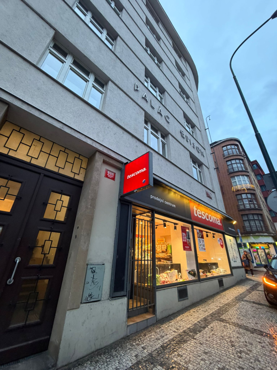 Krásný zařízený byt 2+1 v centru Prahy