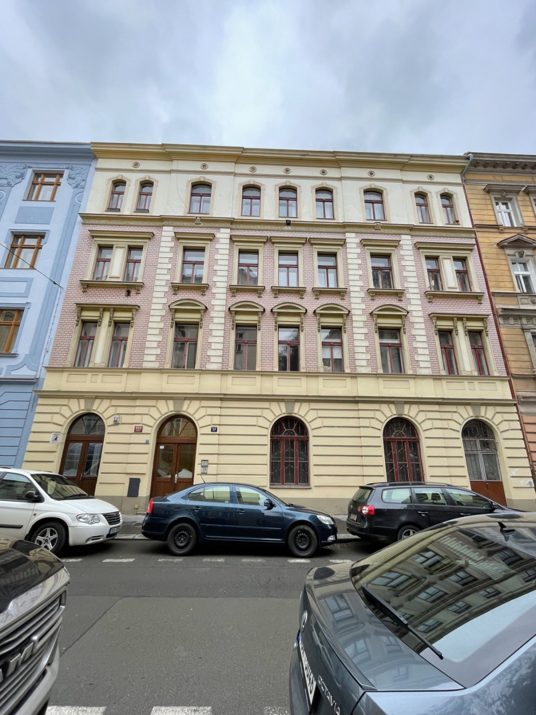 Pronájem bytu 2+kk, 45 m² – Praha 5, Smíchov, ul. Grafická
