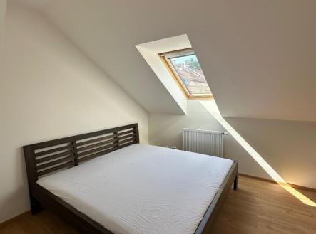 Pronájem bytu, 2+kk, 73 m²