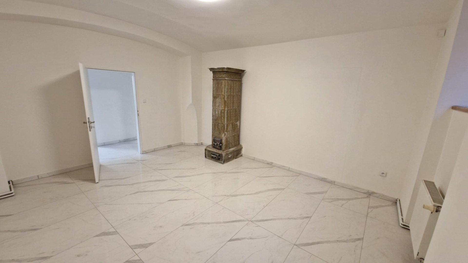 Prostorný byt k pronájmu 2+1 v centru Teplic