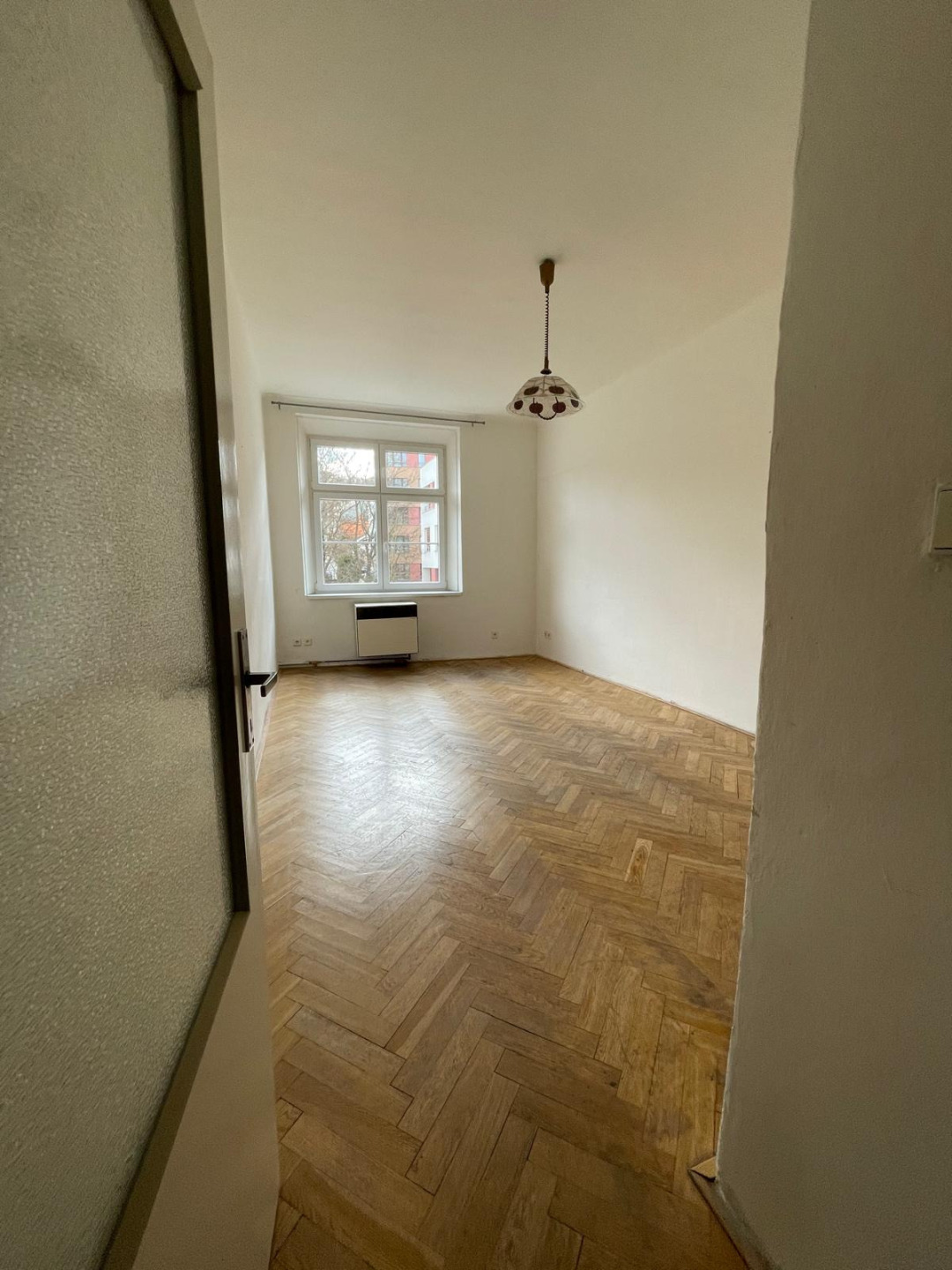 Pronájem světlého bytu 2+1 s balkonem 67,2 m² – Praha 5, Košíře, ul. Pod Kavalírkou