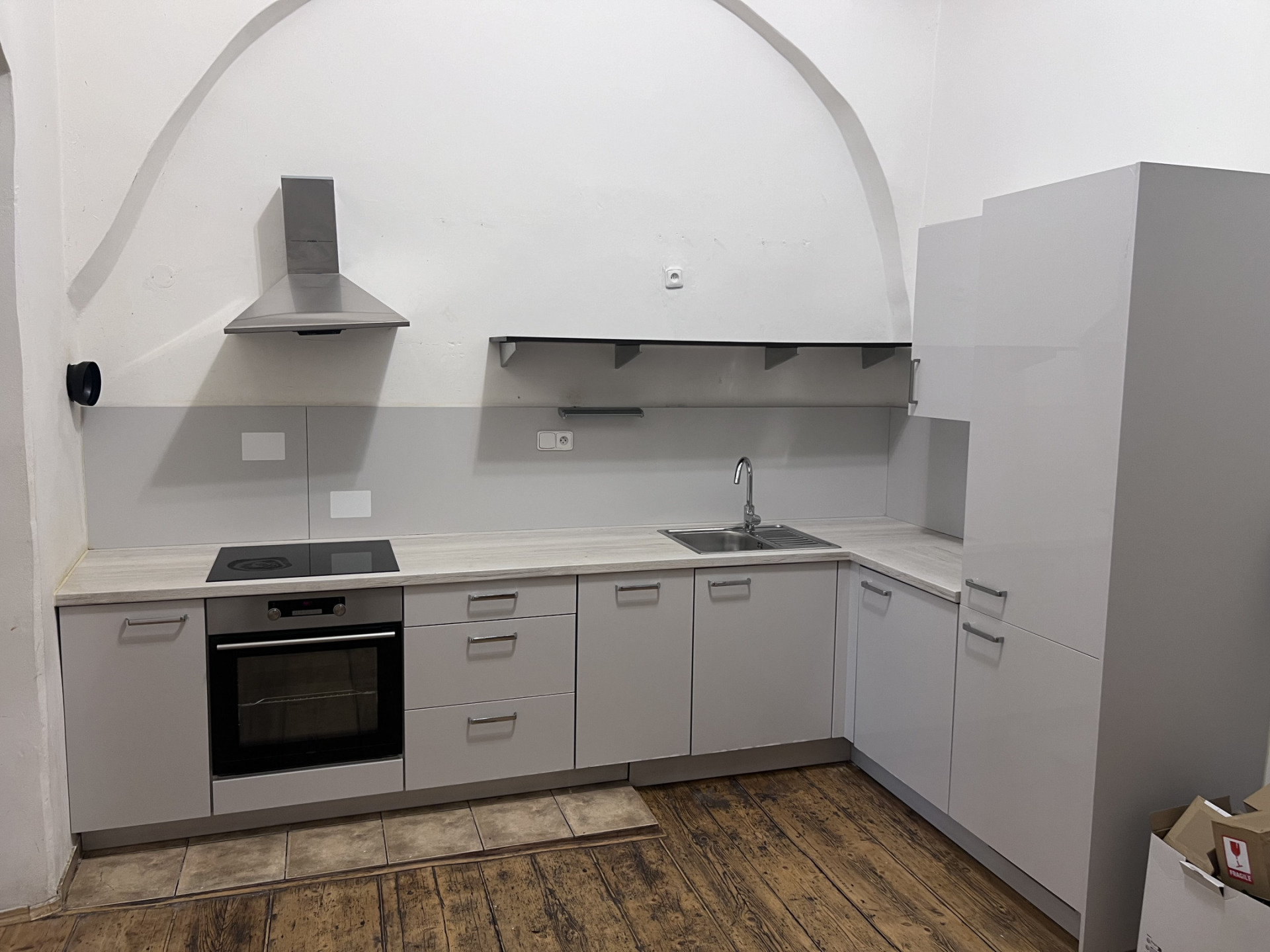 Pronájem slunného bytu 2+1 88m na Velké náměstí, Hradec Králové