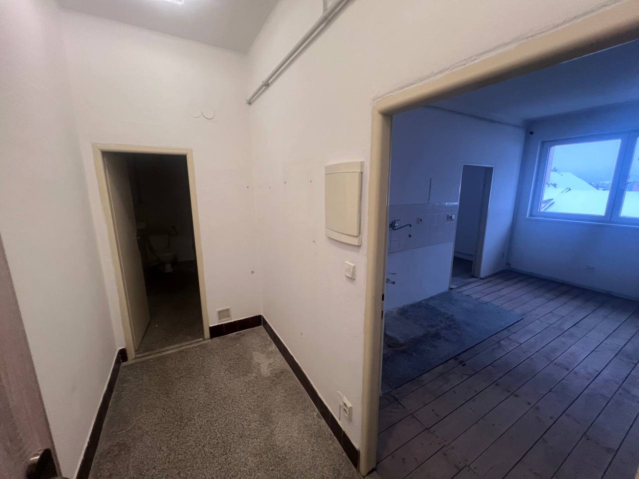 Prodej malometražniho bytu 2+kk, 45m k rekonstrukci 