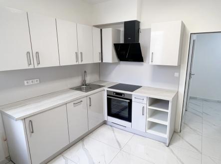 Pronájem bytu, 2+1, 76 m²