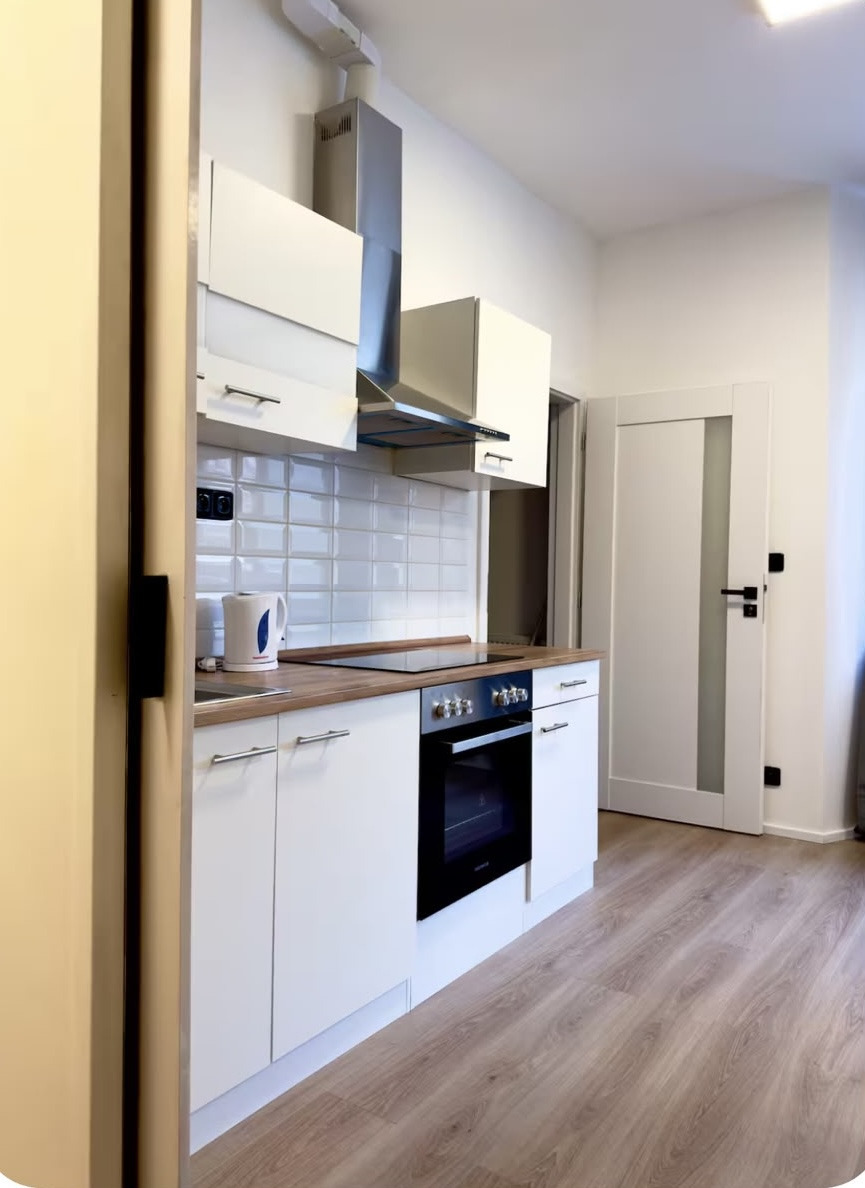 Pronájem nově zrekonstruovaného bytu 2+kk, 36 m² | Praha 8 – Karlín | 1 minuta od metra Křižíkova