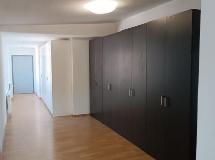 Pronájem bytu, 3+kk, 130 m²