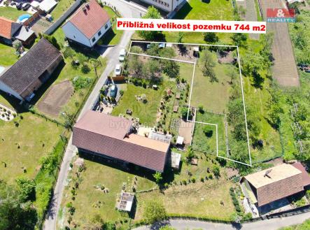 Prodej - pozemek, zahrada, 744 m²