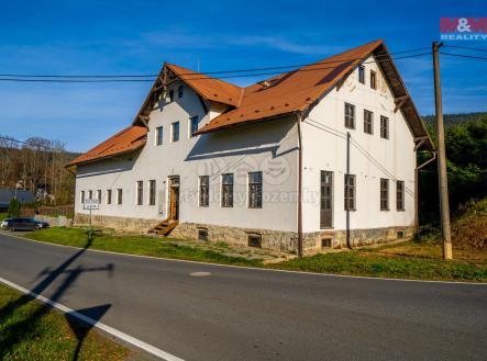 Prodej - dům/vila, 910 m²