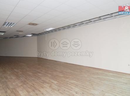 Pronájem kanceláře, 210 m²