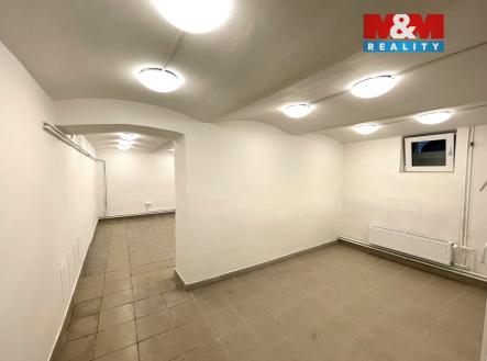 Pronájem obchodní prostor, 100 m²