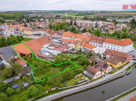 Prodej - obchodní prostor, 800 m²