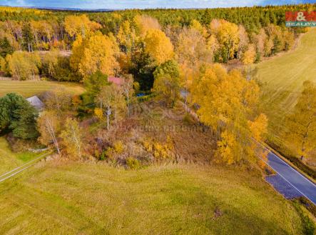 Prodej - pozemek, trvalý travní porost, 1 072 m²