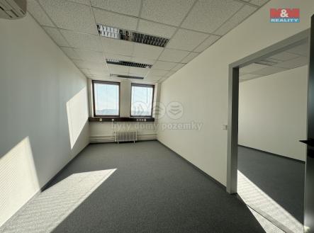 Pronájem kanceláře, 220 m²