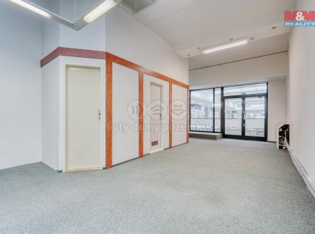 Pronájem - obchodní prostor, 51 m²