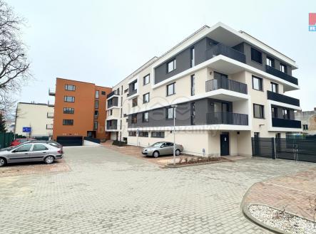 Pronájem bytu, 1+kk, 38 m²