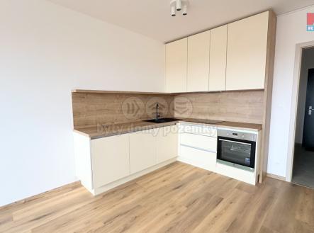 Pronájem bytu, 1+kk, 38 m²