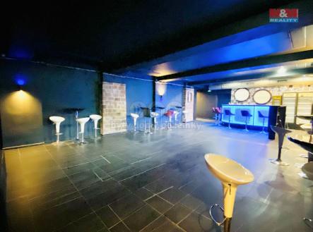 Prodej - obchodní prostor, 140 m²