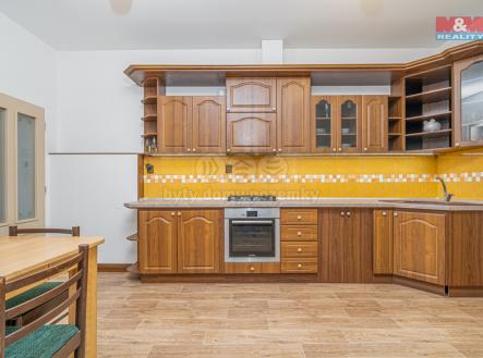 Pronájem - dům/vila, 416 m²