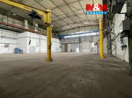 Pronájem skladovací prostor, 1 400 m²