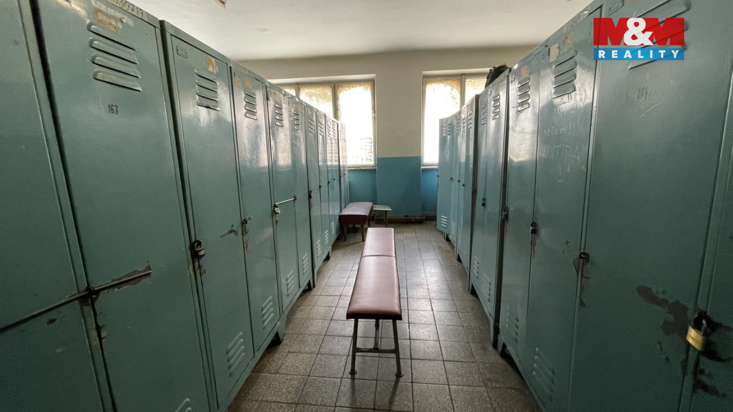 IMG-bbac5acd4a939f92790dd6e9ce6ef963-V (1).jpg