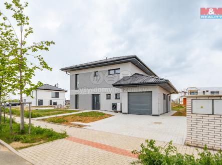 Pronájem - dům/vila, 147 m²