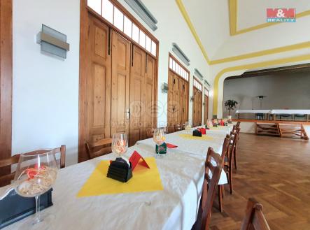 Prodej - restaurace, 657 m²