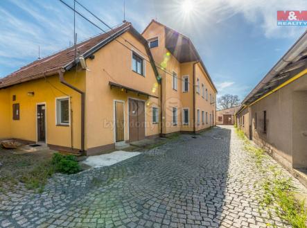 Prodej výrobní prostor, 1 350 m²