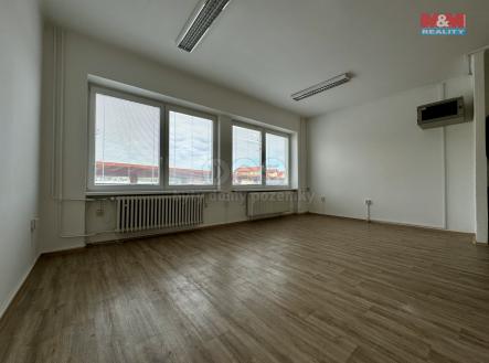 Pronájem - kanceláře, 77 m²