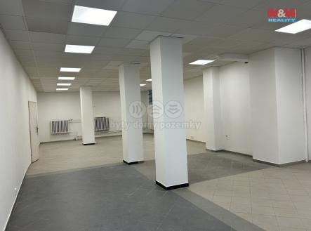 Pronájem - obchodní prostor, 101 m²