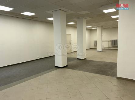 Pronájem - obchodní prostor, 101 m²