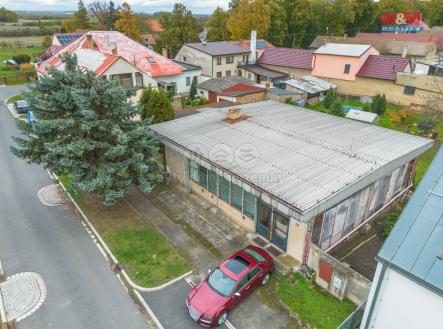 Pronájem - obchodní prostor, 230 m²