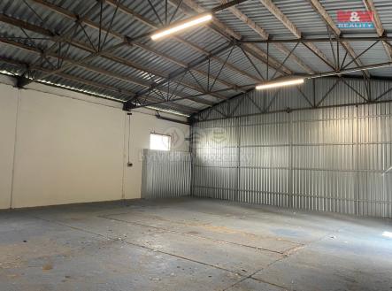 Pronájem - skladovací prostor, 160 m²