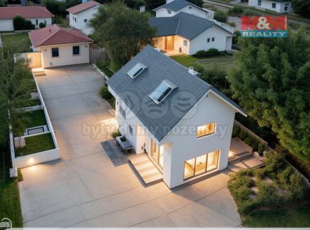 Prodej - dům/vila, 233 m²