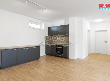 Pronájem bytu, 3+kk, 70 m²