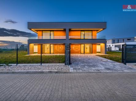 Prodej - dům/vila, 227 m²