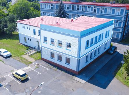 Pronájem kanceláře, 311 m²