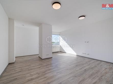 Pronájem bytu, 2+kk, 75 m²