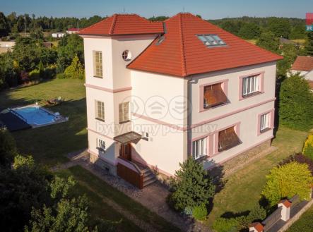 Prodej - dům/vila, 405 m²