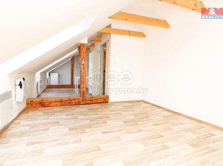 Pronájem bytu, 1+kk, 32 m²