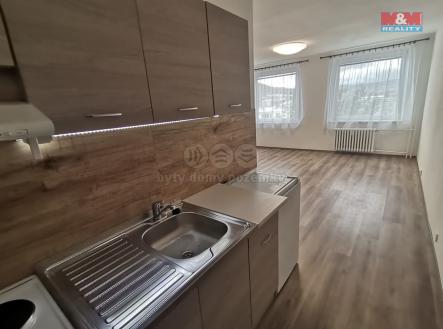 Pronájem bytu, 1+kk, 32 m²