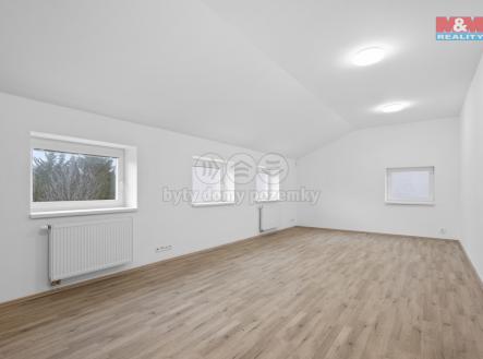 Pronájem - obchodní prostor, 47 m²