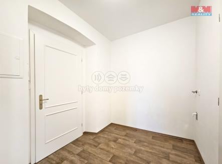 Pronájem bytu, 1+kk, 33 m²