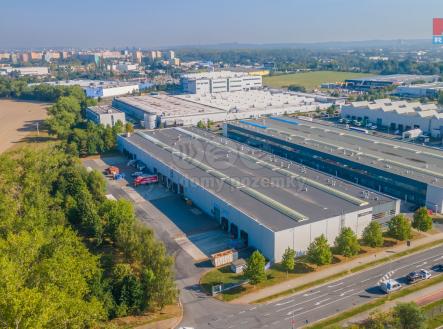 Pronájem skladovací prostor, 2 348 m²