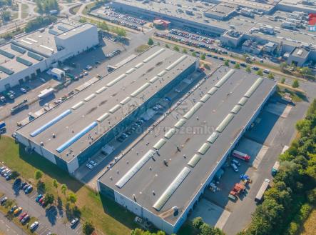 Pronájem skladovací prostor, 2 348 m²