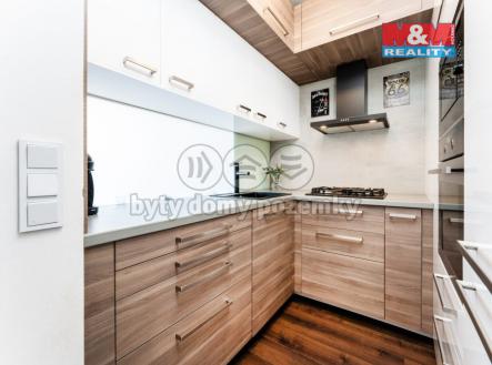 Pronájem bytu, 2+kk, 42 m²