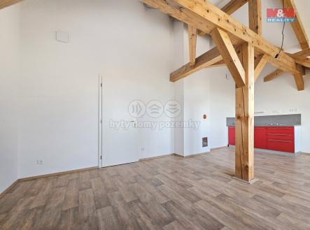 Pronájem bytu, 1+kk, 39 m²