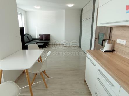 Pronájem bytu, 1+kk, 34 m²