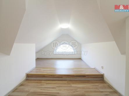 Pronájem bytu, 1+kk, 40 m²