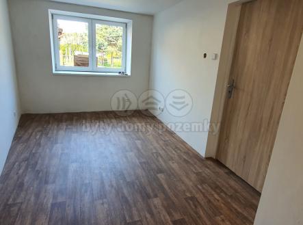 Pronájem bytu, 1+kk, 28 m²